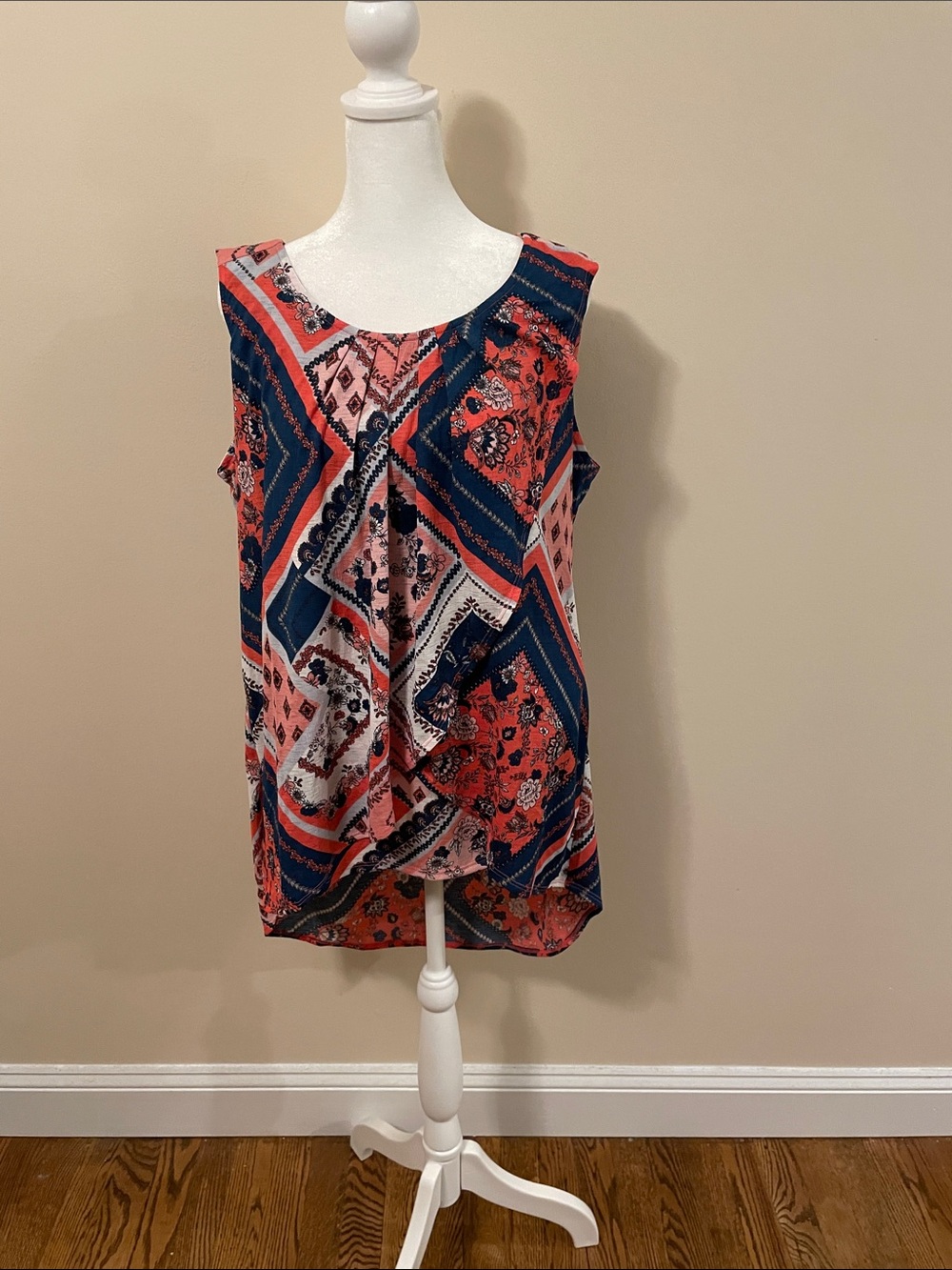Roz & Ali Navy and Coral Geometric Sleeveless Tank